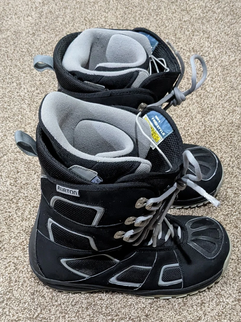 Burton Freestyle Men's Size 12 Snowboard Boots